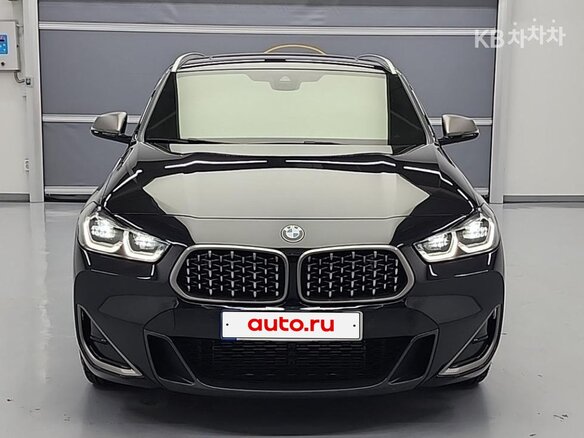 2023 BMW X2 xDrive18d I (F39), чёрный - вид 2