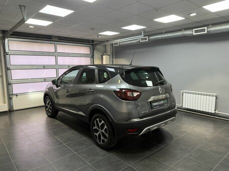 2017 Renault Kaptur I, серый, 1650000 рублей, вид 4