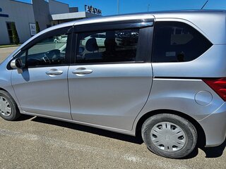 2009 Honda Freed I, серебристый, 1180000 рублей, вид 4