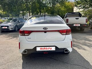 2020 Kia Rio IV Рестайлинг, белый, 1550000 рублей, вид 4