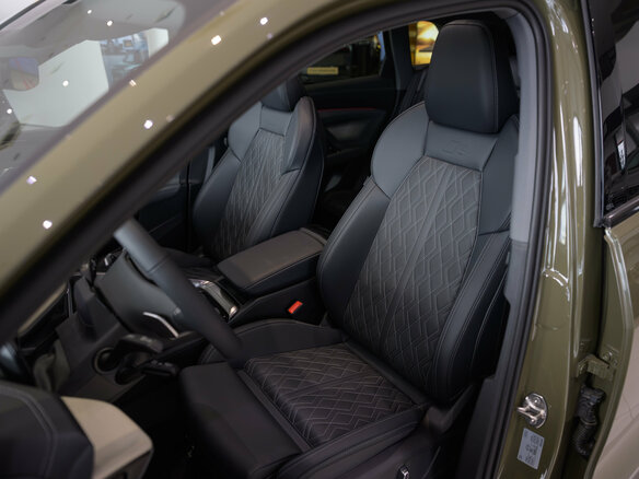 2026 Audi Q5 L III (GU), зелёный, 7540000 рублей - вид 26