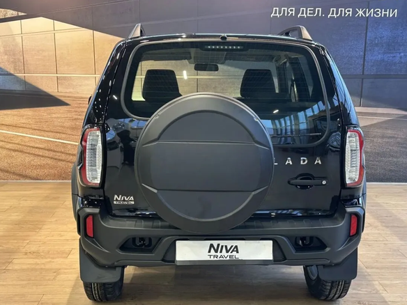2026 Lada (ВАЗ) Niva Travel I Рестайлинг, чёрный - вид 2