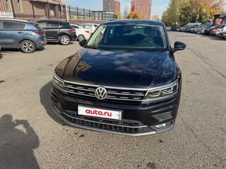 2018 Volkswagen Tiguan II, чёрный, 2900000 рублей, вид 1