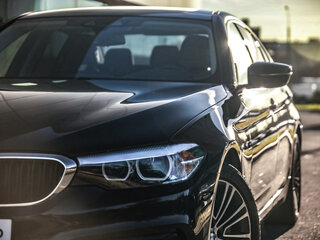 2019 BMW 5 серии 530d xDrive VII (G30/G31/G38), чёрный, 3699000 рублей, вид 2