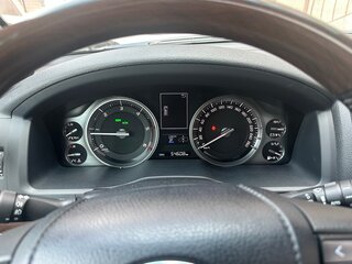 2020 Toyota Land Cruiser 200 Series Рестайлинг 2, белый, 9000000 рублей, вид 5