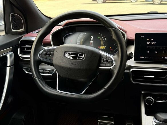 2022 Geely Coolray I, серый, 1625000 рублей - вид 17