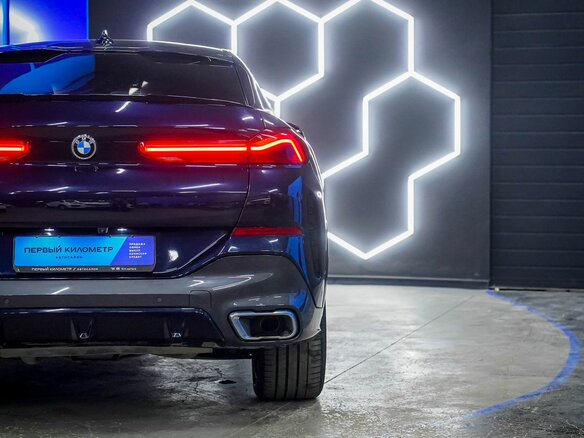 2021 BMW X6 30d III (G06), синий - вид 19
