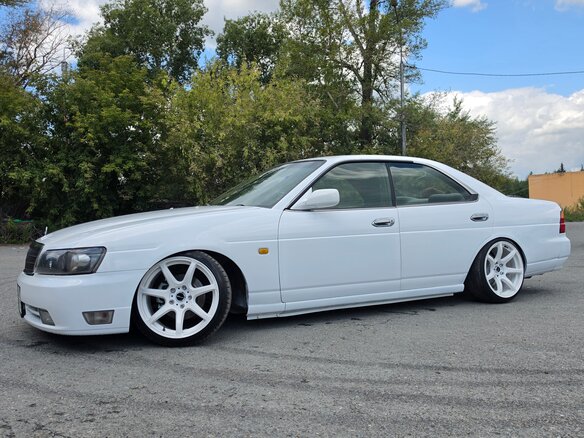 1998 Nissan Laurel VIII (C35), белый, 750000 рублей - вид 10