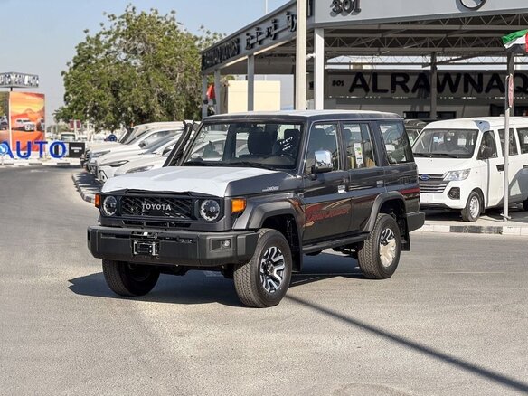 2026 Toyota Land Cruiser 76 70 Series Рестайлинг 2, чёрный