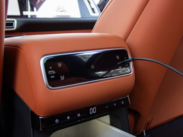 2024 Li Auto (Lixiang) L9 52.3 kWh I Рестайлинг, чёрный, 7700000 рублей - вид 15