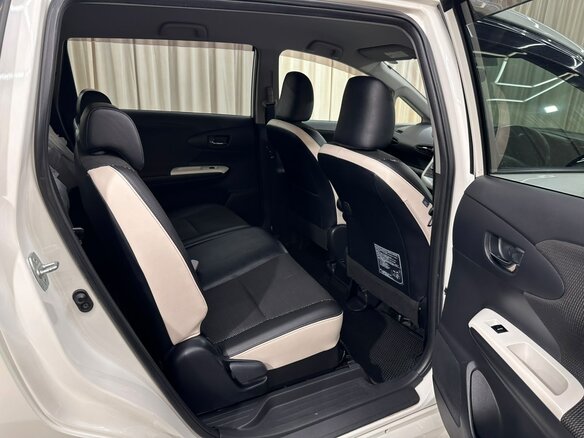 2012 Toyota Wish II, белый, 1669000 рублей - вид 19