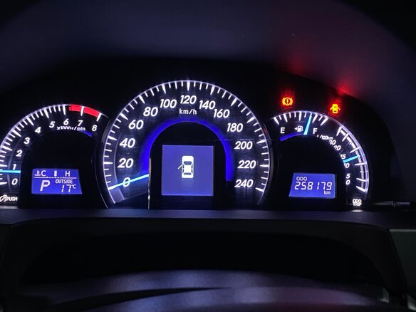 2012 Toyota Camry VII (XV50), серебристый, 1480000 рублей - вид 7