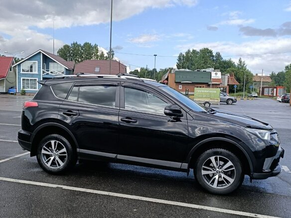 2018 Toyota RAV4 IV (XA40) Рестайлинг, чёрный, 2600000 рублей - вид 3