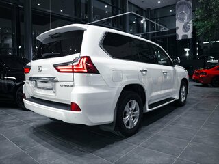 2016 Lexus LX 450d III Рестайлинг 2, белый, 7490000 рублей, вид 4