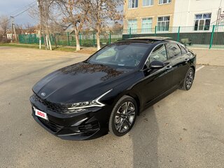 2020 Kia K5 III, чёрный, 2500000 рублей, вид 1
