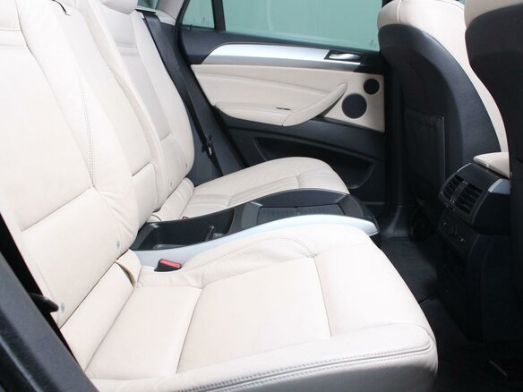 2008 BMW X6 35i 6-speed I (E71), красный - вид 8