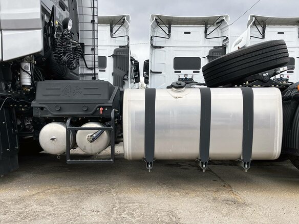 2024 FAW JH6, серебристый, 6900000 рублей - вид 12