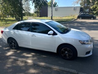 2015 Toyota Allion II Рестайлинг, белый, 1550000 рублей, вид 4