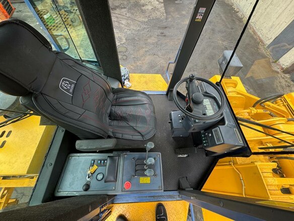 2025 LiuGong CLG 856, жёлтый, 770000 рублей - вид 17