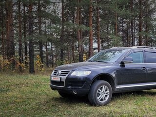 2008 Volkswagen Touareg I Рестайлинг, чёрный, 800000 рублей, вид 1