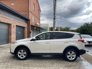 2013 Toyota RAV4 IV (XA40), белый, 1900000 рублей, вид 5