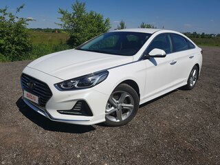 2017 Hyundai Sonata VII (LF) Рестайлинг, белый, 1250000 рублей, вид 1