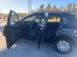 2013 Volkswagen Tiguan I Рестайлинг, чёрный, 1770000 рублей, вид 2
