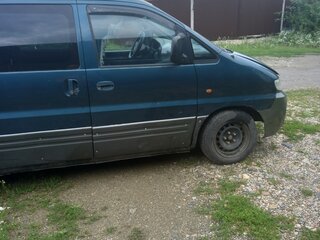 2001 Hyundai H-1 I, зелёный, 600000 рублей, вид 2
