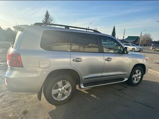 2014 Toyota Land Cruiser 200 Series Рестайлинг 1, серебристый, 4990000 рублей, вид 2