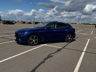 2018 Maserati Levante S I, синий, 5700000 рублей, вид 4