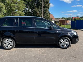 2011 Opel Zafira B Рестайлинг, чёрный, 620000 рублей, вид 5