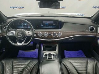 2017 Mercedes-Benz Maybach S-Класс 560 I (X222) Рестайлинг, чёрный, 4462500 рублей, вид 5