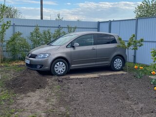 2012 Volkswagen Golf Plus II, коричневый, 630000 рублей, вид 1