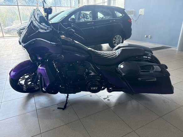 2021 Harley-Davidson Street Glide, чёрный, 5000000 рублей - вид 2