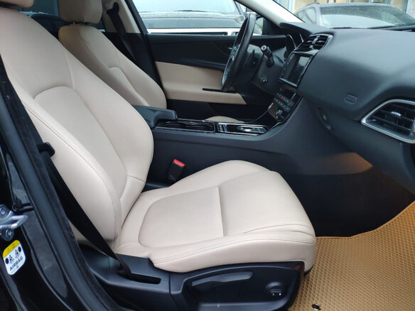 2016 Jaguar XE EcoBoost I, чёрный - вид 10