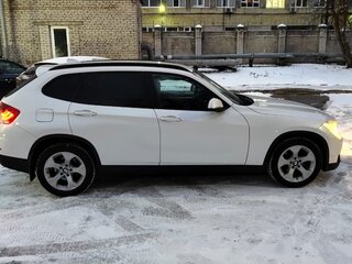2013 BMW X1 18i I (E84) Рестайлинг, белый, 1590000 рублей, вид 3