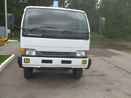 1997 Nissan Diesel Condor, белый, 3000000 рублей, вид 1