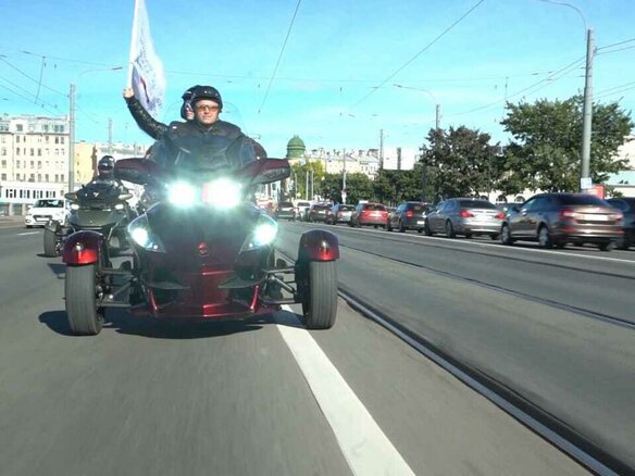 2010 BRP Can-Am Spyder, пурпурный, 1240000 рублей - вид 7