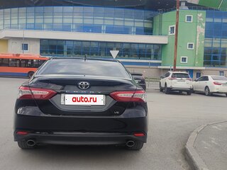 2019 Toyota Camry VIII (XV70), чёрный, 3100000 рублей, вид 3