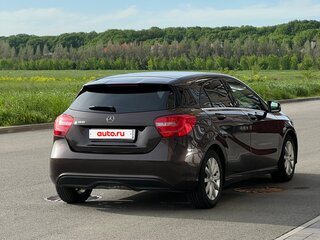 2014 Mercedes-Benz A-Класс 180 III (W176), коричневый, 1150000 рублей, вид 3