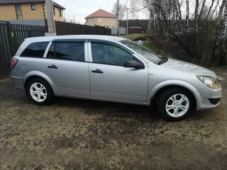 2009 Opel Astra H Рестайлинг, серебристый, 535000 рублей, вид 4