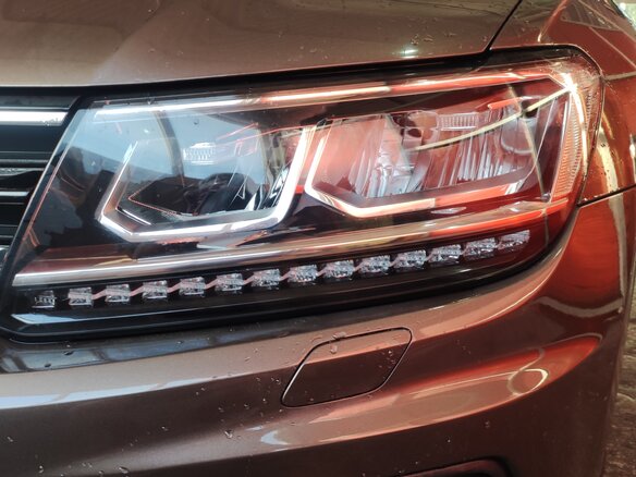 2019 Volkswagen Tiguan II, коричневый, 2200000 рублей - вид 8