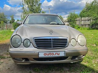 2000 Mercedes-Benz E-Класс 320 II (W210, S210) Рестайлинг, золотистый, 900000 рублей, вид 2