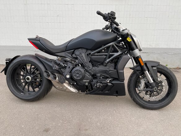 2023 Ducati XDiavel, чёрный, 2599999 рублей