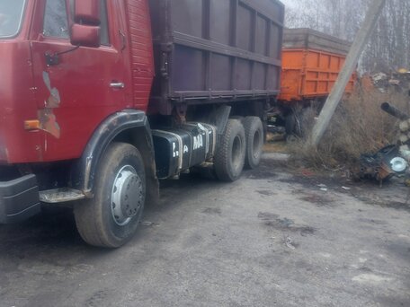 1992 КамАЗ 55102, красный, 1600000 рублей, вид 2