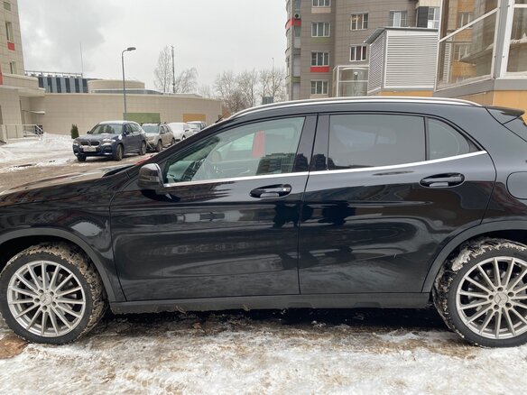 2014 Mercedes-Benz GLA 200 I (X156), чёрный - вид 2