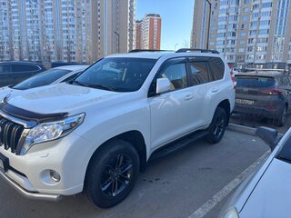 2015 Toyota Land Cruiser Prado 5-speed 150 Series Рестайлинг 1, белый, 3350000 рублей, вид 1