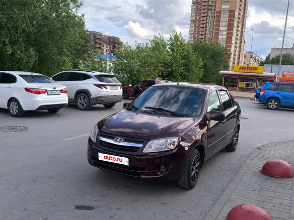 2012 Lada (ВАЗ) Granta I, пурпурный, 450000 рублей