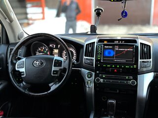 2014 Toyota Land Cruiser 200 Series Рестайлинг 1, чёрный, 3150000 рублей, вид 5