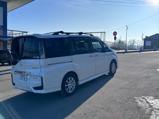 2017 Honda Stepwgn Spada V Рестайлинг, белый, 2830000 рублей, вид 4
